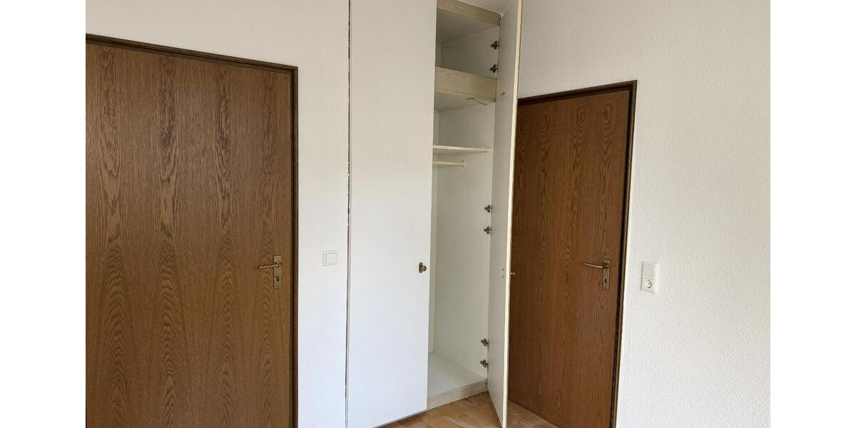 Erdgeschoßwohnung Wermelskirchen - 2 Zimmer, 75 m&sup2;, 750&euro; | Angebot:25720417