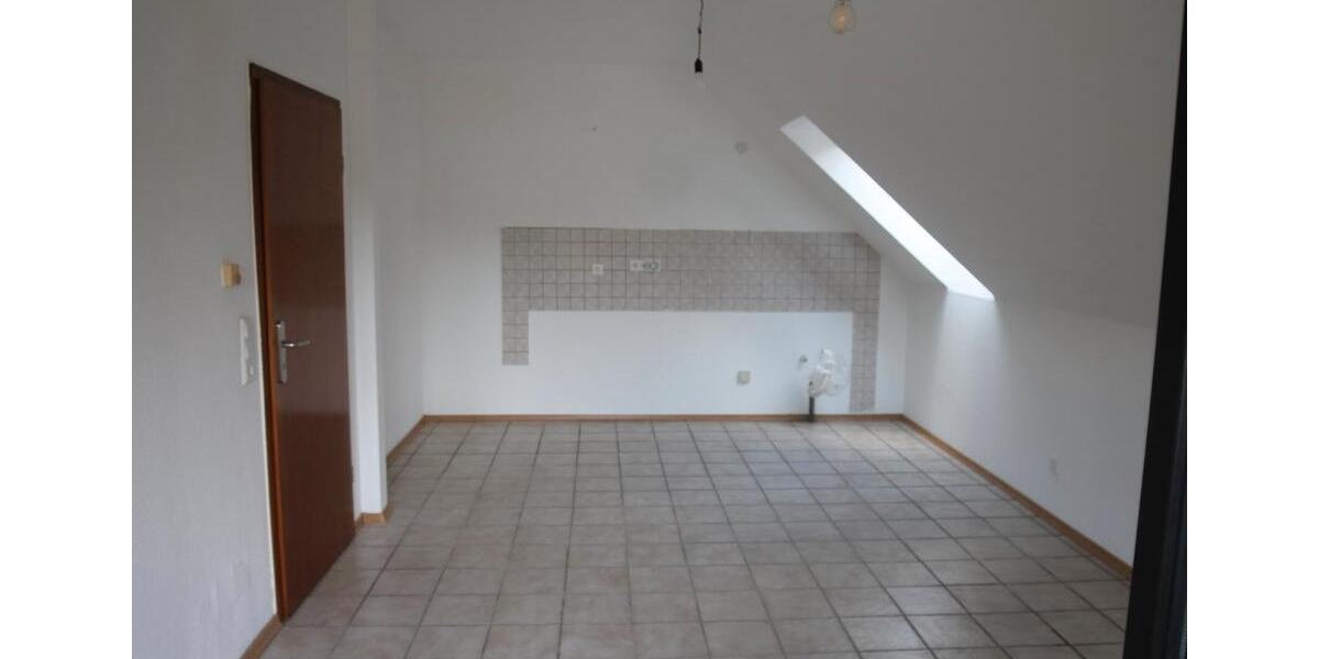 Dachgeschoßwohnung Schalksmühle - 2 Zimmer, 44 m&sup2;, 352&euro; | Angebot:26083871