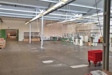 Gewerbehalle in Wuppertal-Langenfeld ab sofort zu vermieten. zimmer