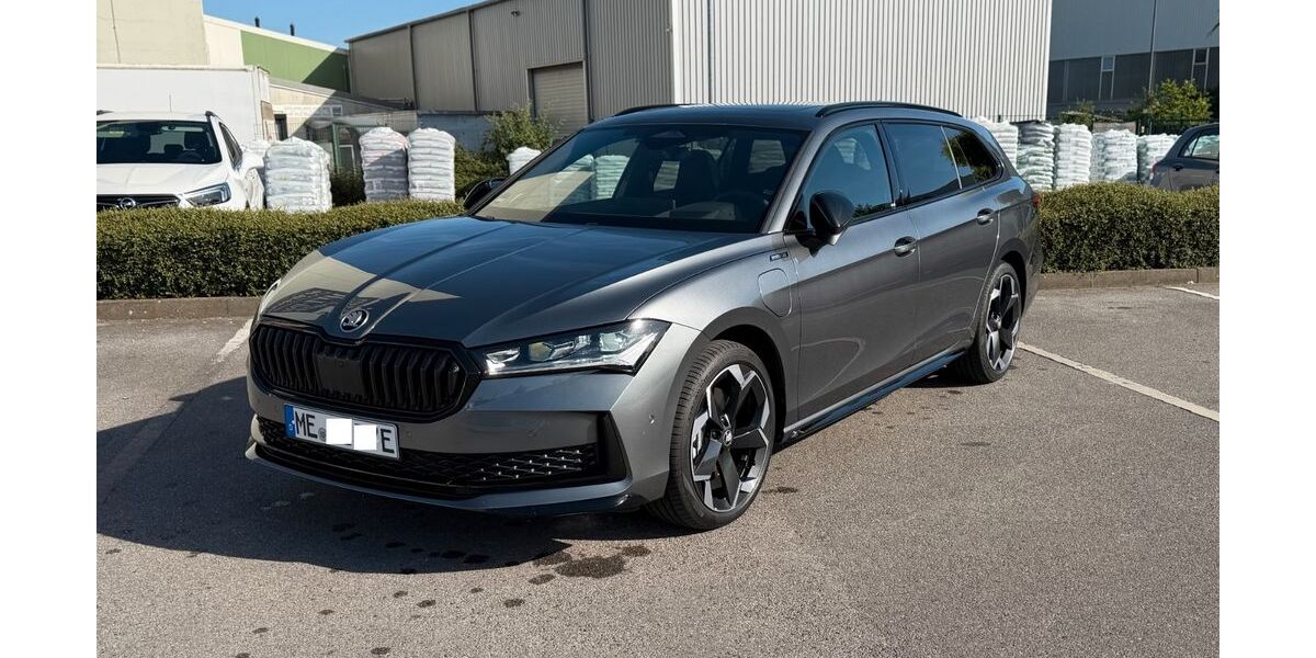 Skoda Superb 4.800 km 43.990 &euro; Langenfeld 40764