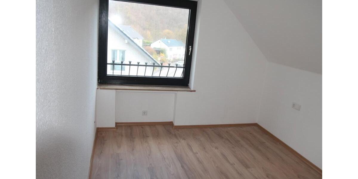 Dachgeschoßwohnung Schalksmühle - 2 Zimmer, 44 m&sup2;, 352&euro; | Angebot:26083871