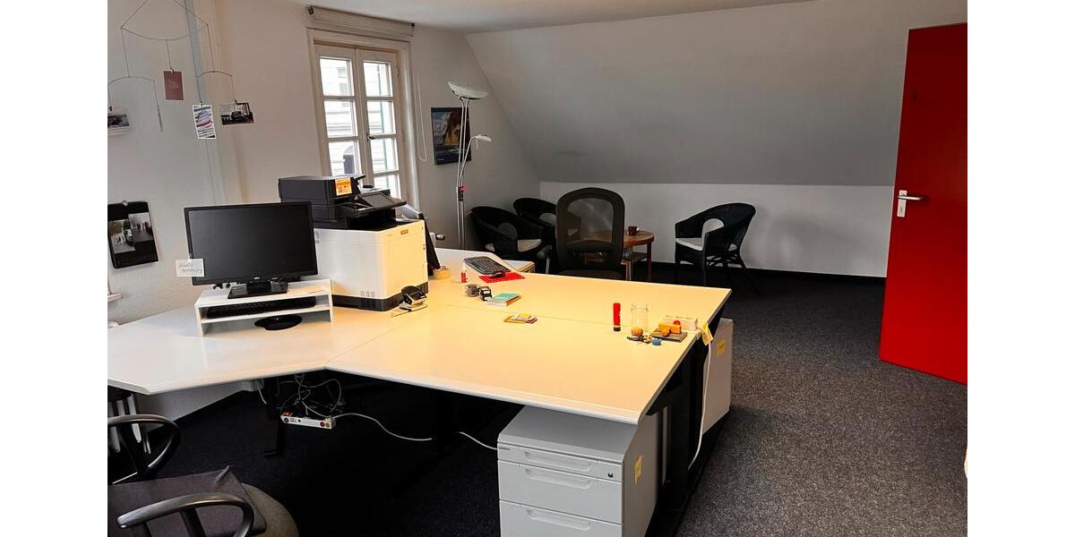 Dachgeschoss komplett zu mieten 100QM zimmer