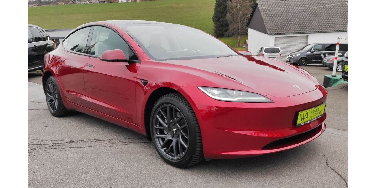 Tesla Model 3 15.676 km 34.995 &euro; Halver 58553