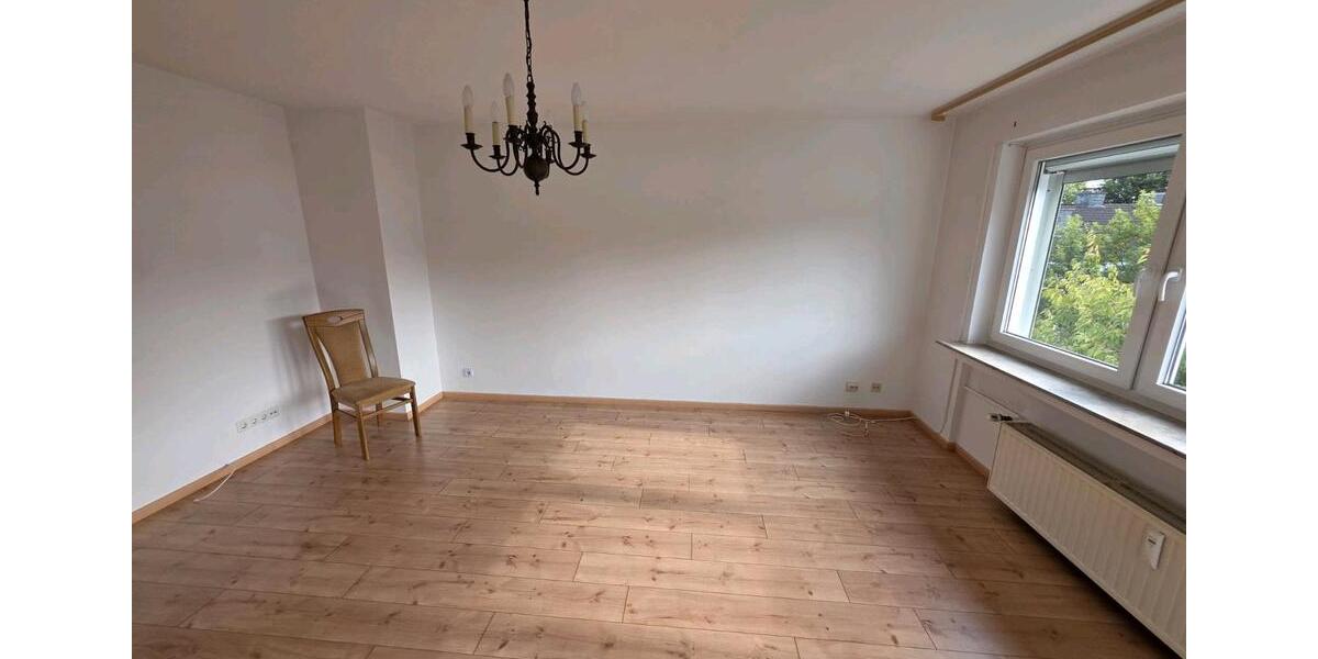 Moderne 2-Zimmer-Wohnung mit Balkon + Küche im Herzen von Dönberg 2.5 zimmer