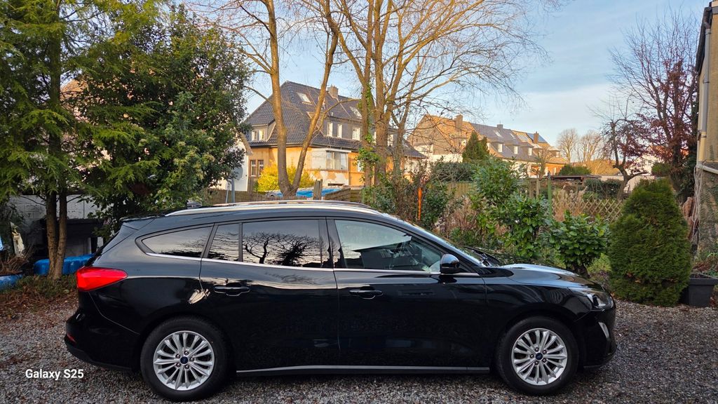 Ford Focus 48.900 km 15.900 &euro; Hagen 58119