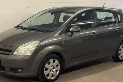 Toyota Corolla Verso 139.800 km 4.900 &euro; Düsseldorf 40468