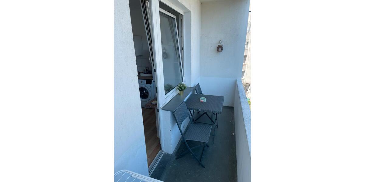 Wohnung in D-Derendorf mit 2 Balkonen (bitte keine Makler) 3 zimmer