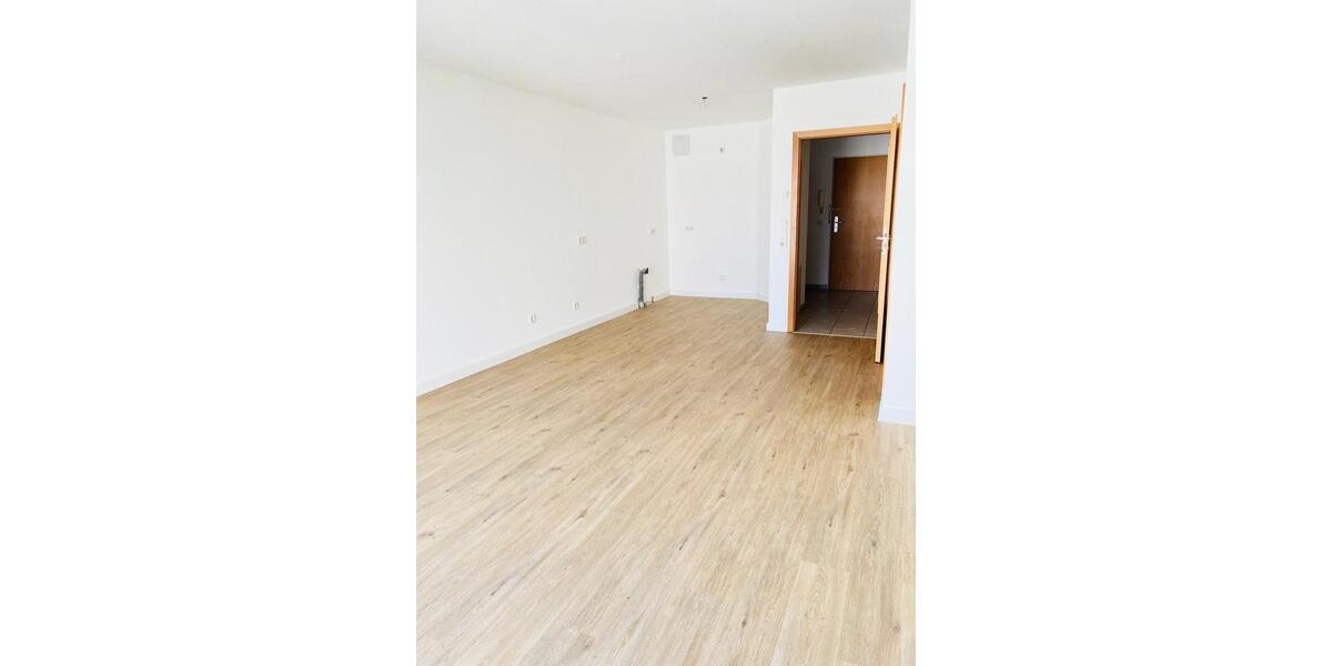 Tolle 2-Zi.-Wohnung mit Balkon, TG-Stellplatz, Dusche und Wanne 2 zimmer