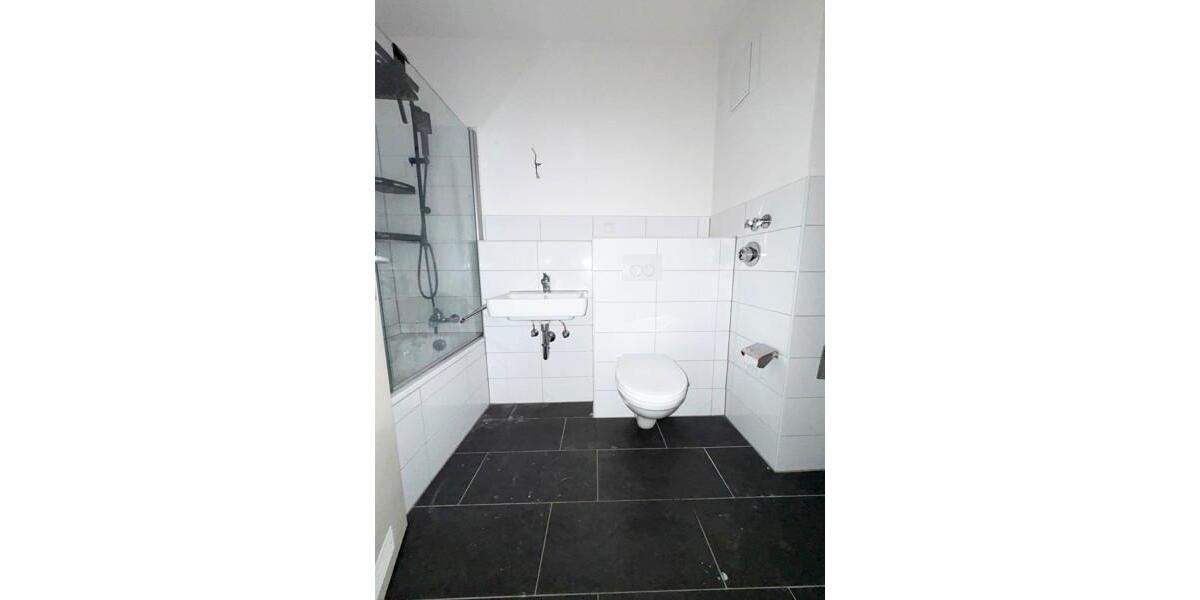 Hübsche 3-Zi.-Whg. mit modernem Badezimmer und Balkon zimmer