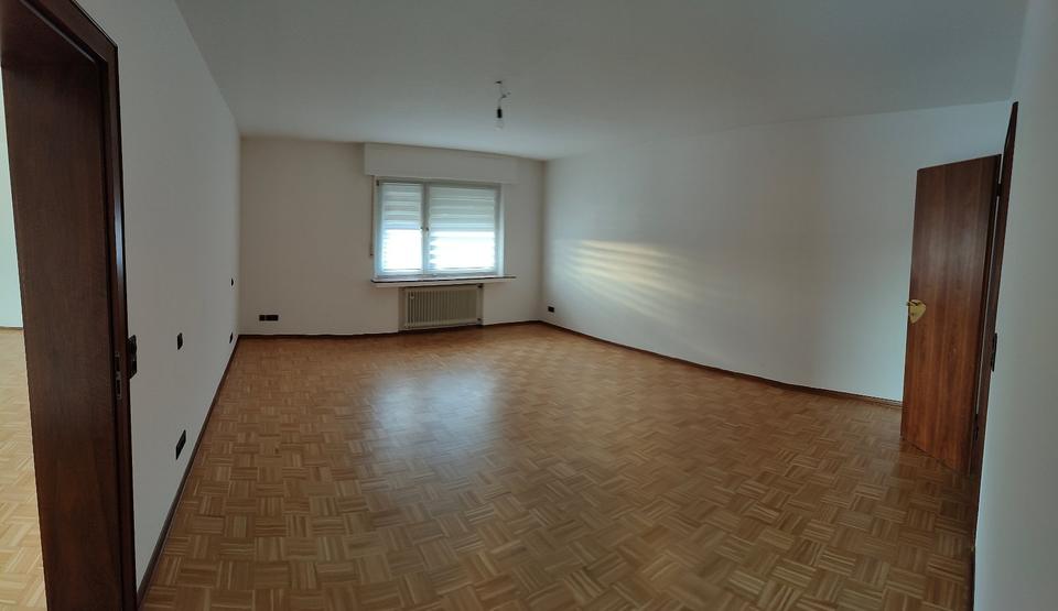 Erdgeschoßwohnung Leverkusen Bergisch Neukirchen - 3 Zimmer, 120 m&sup2;, 1.100&euro; | Angebot:25612884