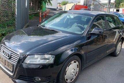 Audi A3 178.000 km 2.750 &euro; Bergisch Gladbach 51465