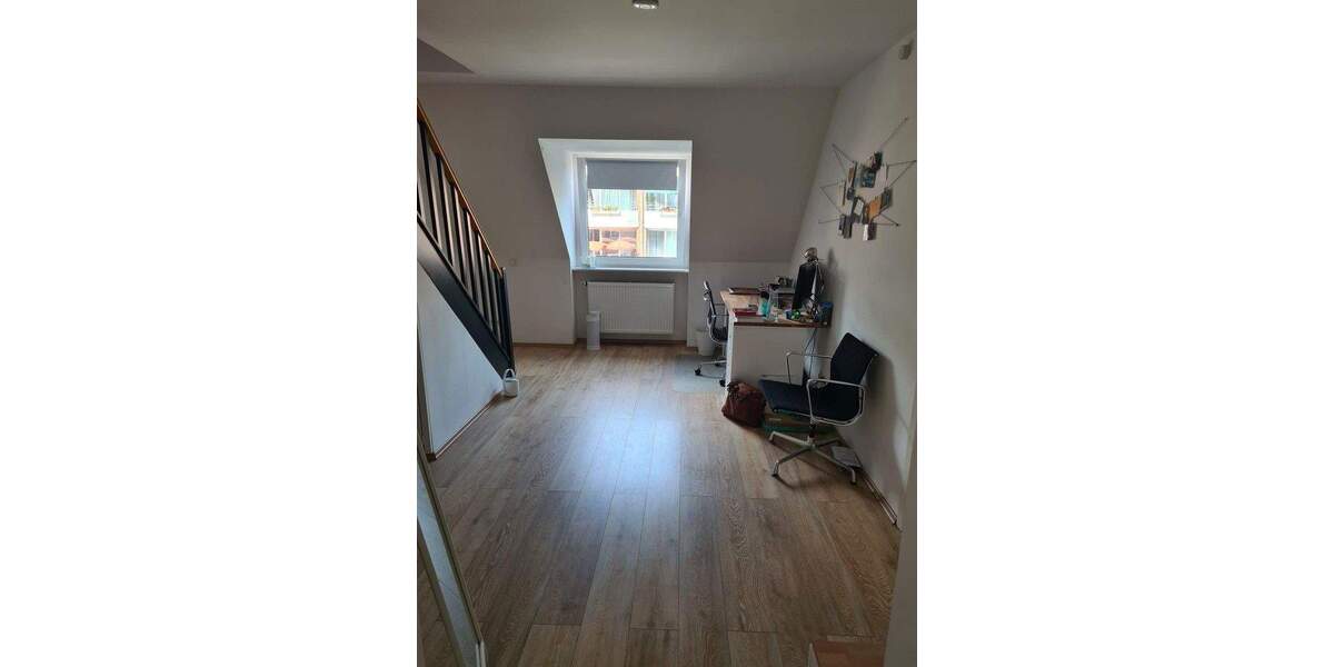 Etagenwohnung Düsseldorf Pempelfort - 4 Zimmer, 95 m&sup2;, 1.400&euro; | Angebot:25372430