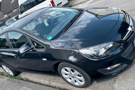 Opel Astra 67.500 km 7.999 &euro; Hilden 40724