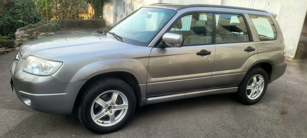 Subaru Forester 296.000 km 3.500 &euro; Remscheid 42857