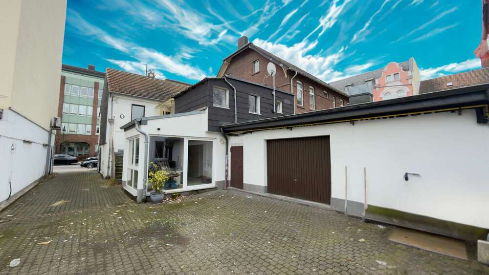 Wohn- und Geschäftshaus mit Baugenehmigung & Entwicklungspotenzial in 1A-Lage - Wohn- & Geschäftshaus Leverkusen Wiesdorf | Angebot:25832223