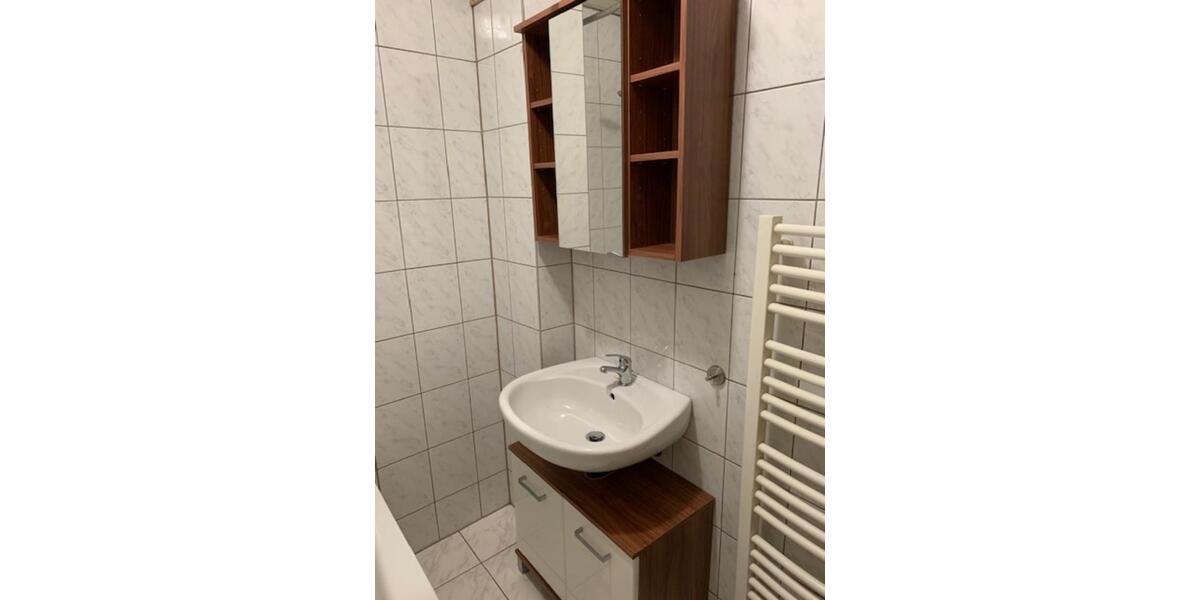 Etagenwohnung Solingen Central - 2 Zimmer, 72 m&sup2;, 700&euro; | Angebot:25340762