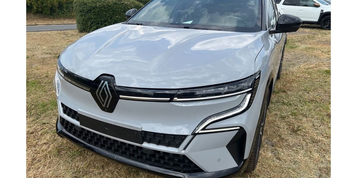 Renault Megane E-TECH 28.100 km 25.600 &euro; Halver 58553