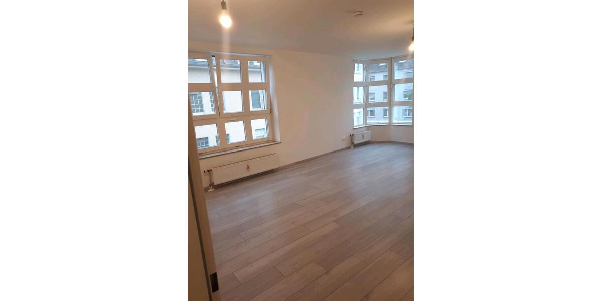 Etagenwohnung Solingen - 1 Zimmer, 49 m&sup2;, 645&euro; | Angebot:25640097