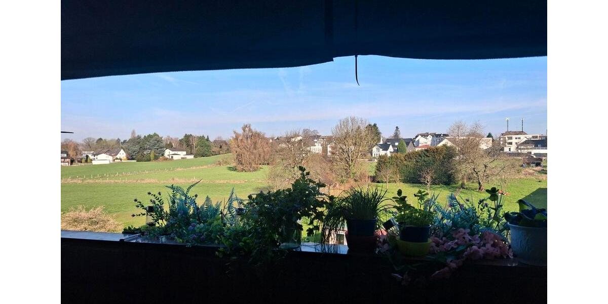 Dachgeschoßwohnung Leverkusen Bergisch Neukirchen - 4 Zimmer, 86 m&sup2;, 1.200&euro; | Angebot:25784130