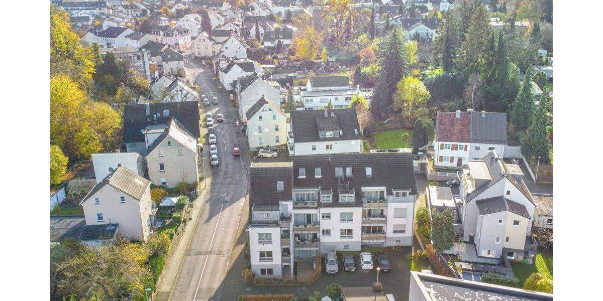 Top gepflegtes Neun-Familienhaus in guter Lage von Bergisch-Gladbach - Mehrfamilienhaus, Wohnhaus Bergisch Gladbach Gladbach | Angebot:23973693