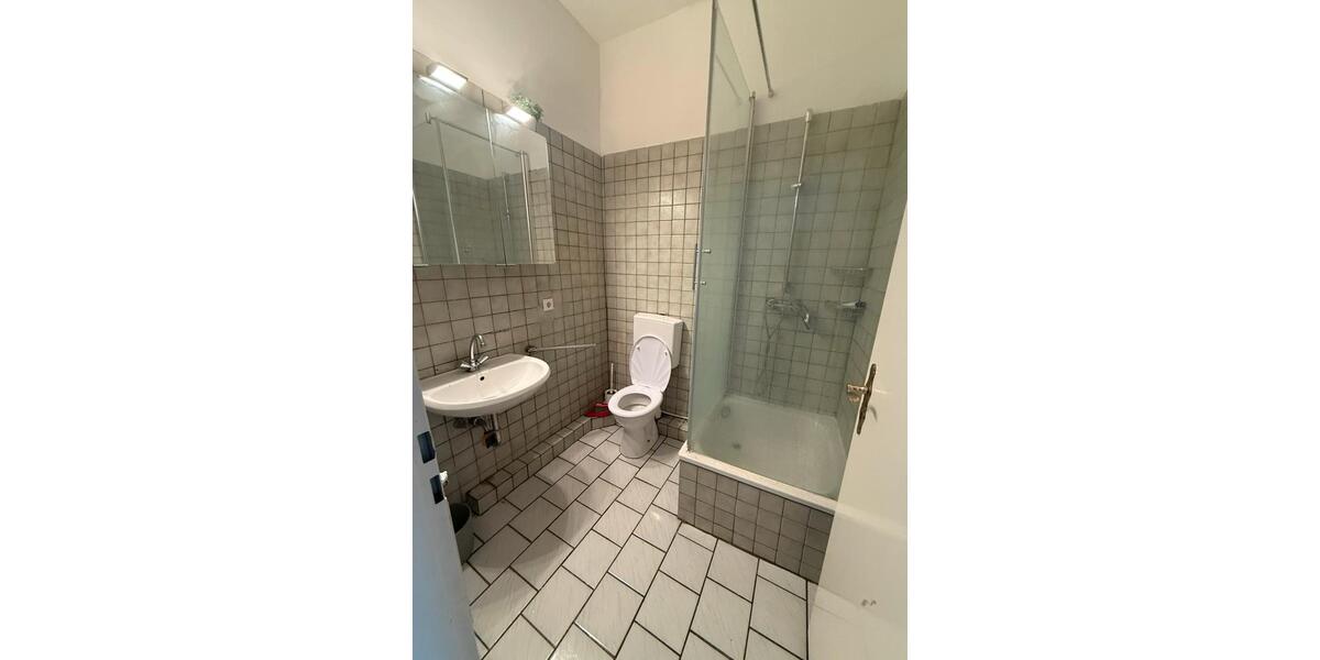 Etagenwohnung Düsseldorf Stadtmitte - 1 Zimmer, 22 m&sup2;, 550&euro; | Angebot:26647372