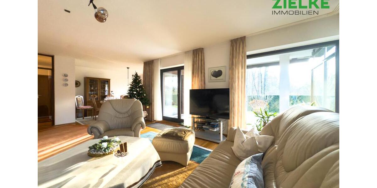 Erdgeschosswohnung mit flexiblem Raumkonzept, Garten und Sauna 5 zimmer