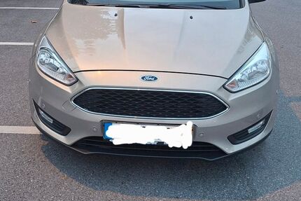 Ford Focus 22.300 km 9.000 &euro; Solingen 42651