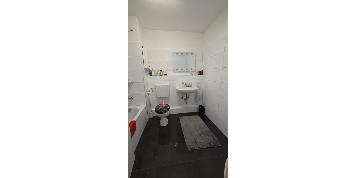 Dachgeschoßwohnung Solingen Ohligs - 2 Zimmer, 57 m&sup2;, 175.000&euro; | Angebot:25642570