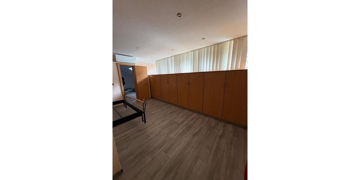 Dachgeschoßwohnung Hagen Hagen-Nord - 5 Zimmer, 120 m&sup2;, 850&euro; | Angebot:25146288
