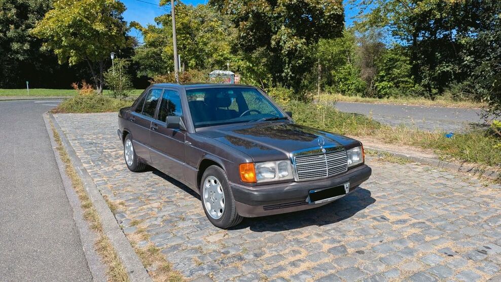 Mercedes-Benz 190 230.810 km 3.400 € Köln 50997