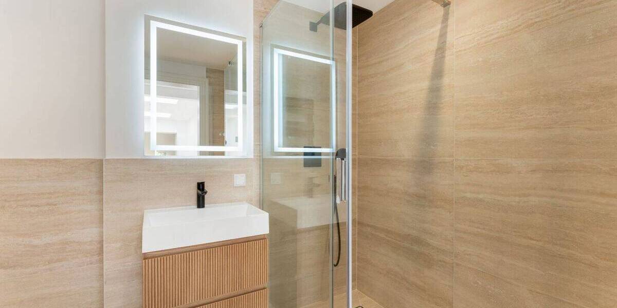 Etagenwohnung Düsseldorf Düsseltal - 3 Zimmer, 122 m&sup2;, 790.000&euro; | Angebot:26826322
