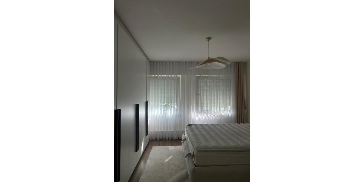 Erdgeschoßwohnung Solingen Wald - 2 Zimmer, 75 m&sup2;, 910&euro; | Angebot:25146704