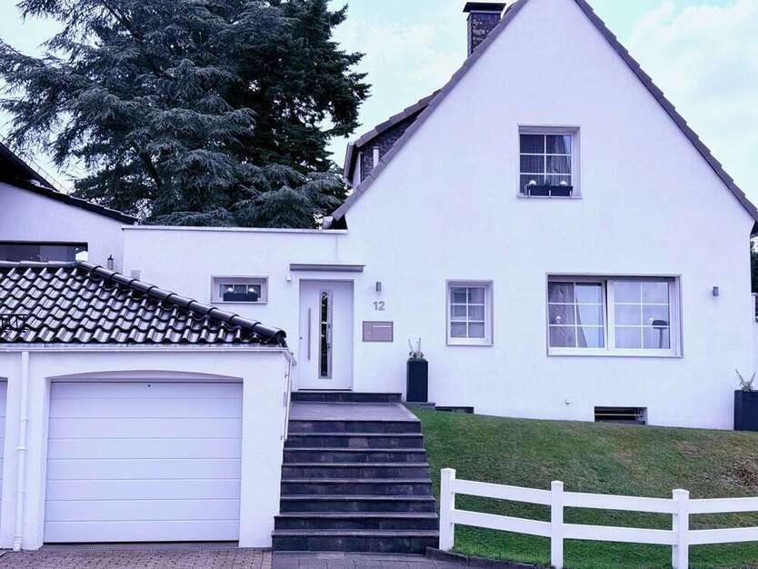 Haus zum Kaufen in Solingen 778.000 € 204.82 m²