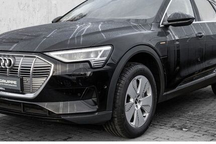 Audi e-tron 38.058 km 25.440 &euro; Düsseldorf 40474