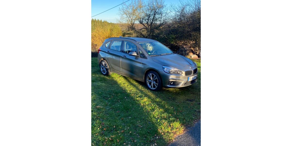 BMW 220 Active Tourer 102.000 km 15.250 &euro; Velbert 42551