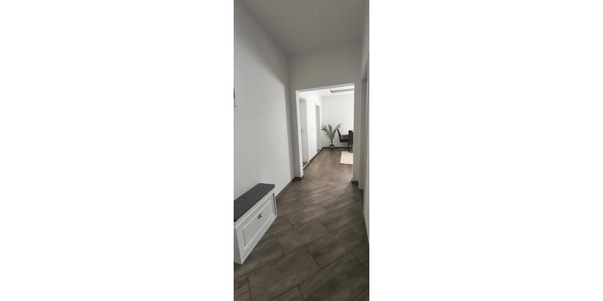 Etagenwohnung Engelskirchen - 4 Zimmer, 90 m&sup2;, 900&euro; | Angebot:26284319