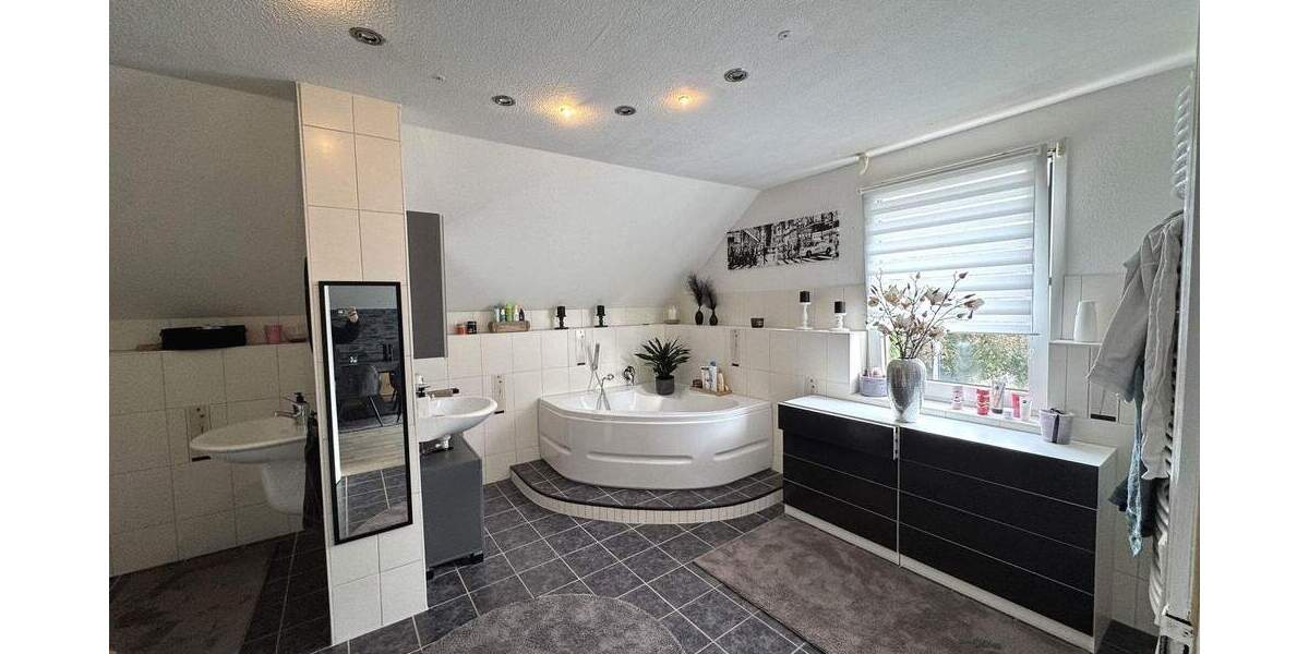 Bauernhaus, Landhaus Wermelskirchen - 1 Zimmer, 400 m&sup2;, 785.000&euro; | Angebot:25743758