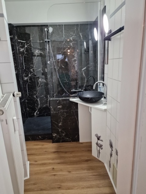 Top Wg-Zimmer mit Rheinblick, Bestlage, komplett