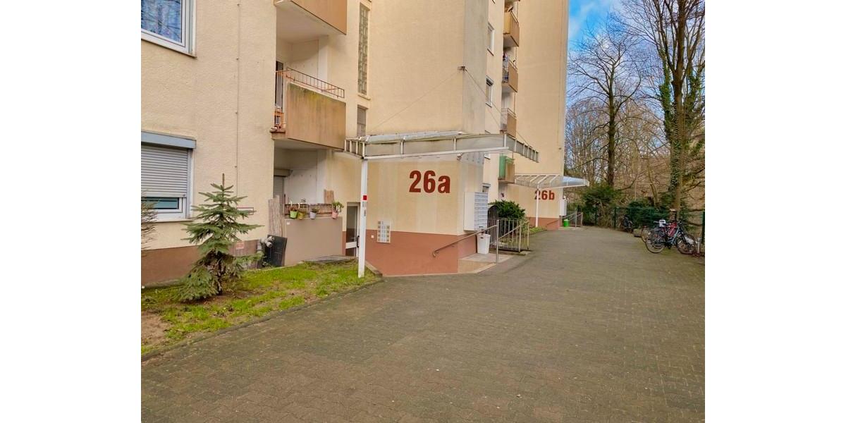 Großzügige 2-Zi.-Wohnung mit Balkon! zimmer