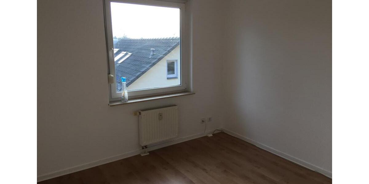 Mehrfamilienhaus, Wohnhaus Remscheid Gemarkung Bergisch Born - 3 Zimmer, 86 m&sup2;, 275.000&euro; | Angebot:24816159