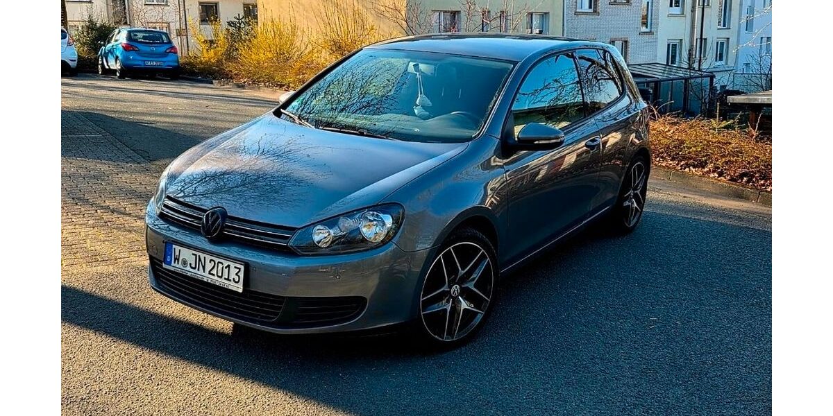 VW Golf 33.000 km 7.999 &euro; Wuppertal 42389