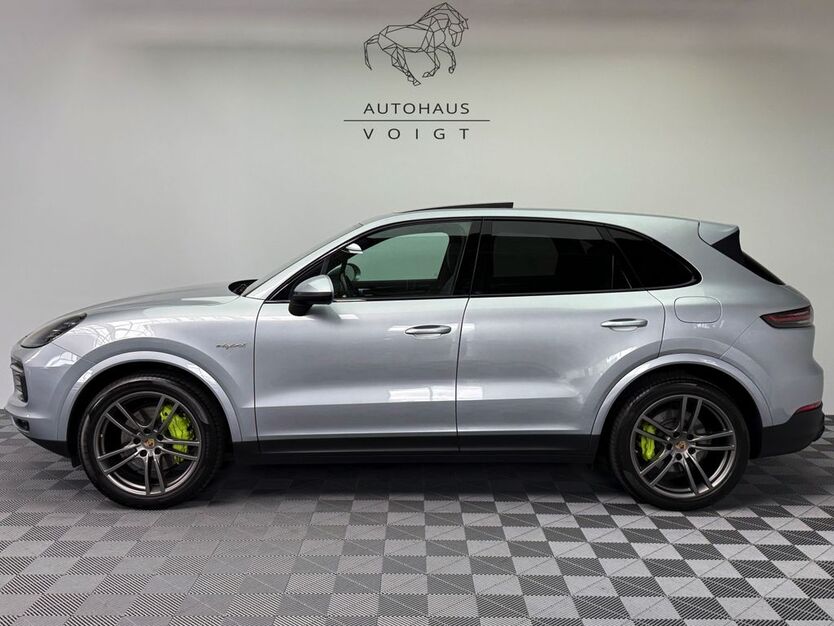Porsche Cayenne 43.500 km 67.500 € Radevormwald 42477