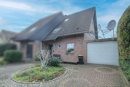 Charmante Doppelhaushälfte mit zwei separaten Wohneinheiten in ruhiger Spielstraßenlage von Baumberg 6 zimmer