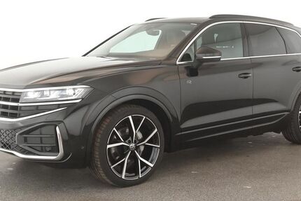 VW Touareg 18.500 km 58.384 &euro; Düsseldorf 40233