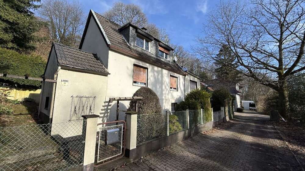 Einfamilienhaus Solingen Central - 5 Zimmer, 104 m&sup2;, 149.000&euro; | Angebot:27432820