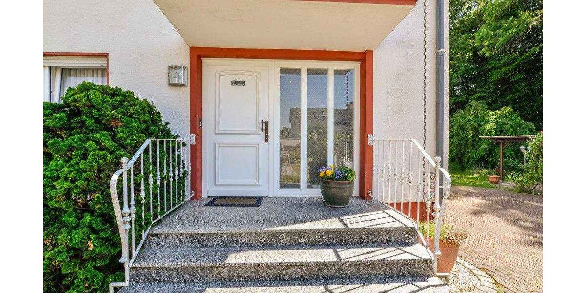 Mehrfamilienhaus, Wohnhaus Leverkusen Lützenkirchen - 6 Zimmer, 146 m&sup2;, 550.000&euro; | Angebot:23986761