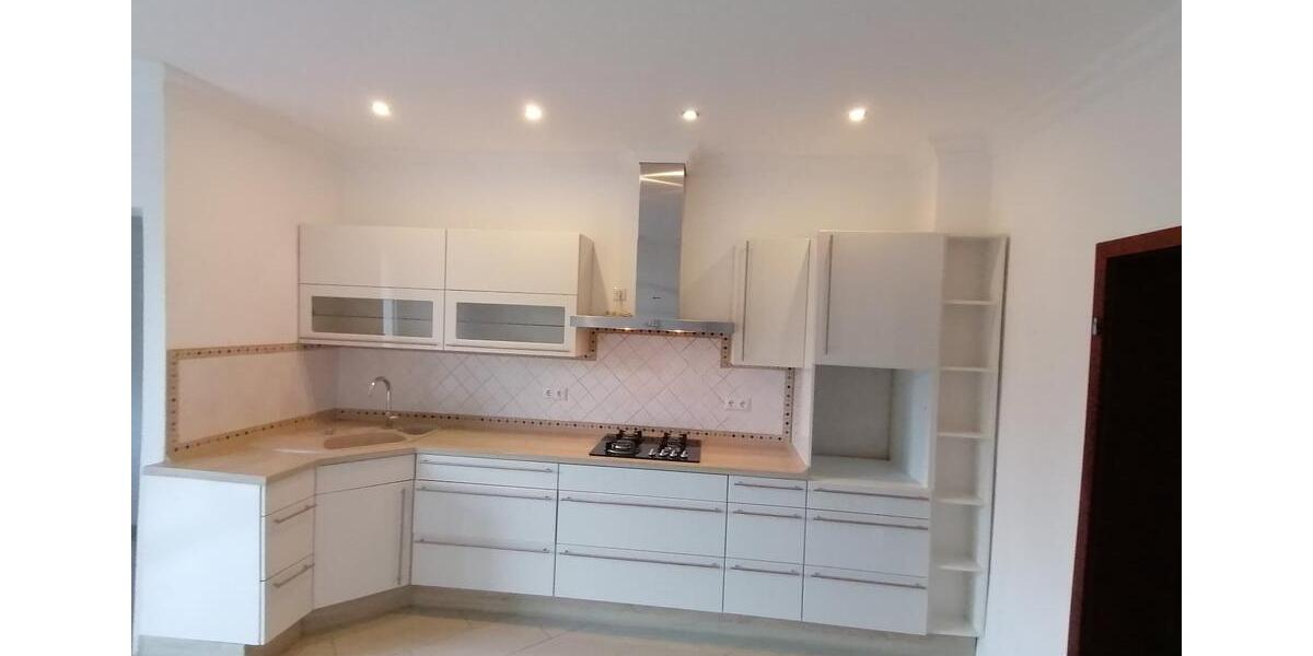 Provisionsfreie 3-Zimmer-Wohnung mit Loggia – zum Verkauf 3 zimmer