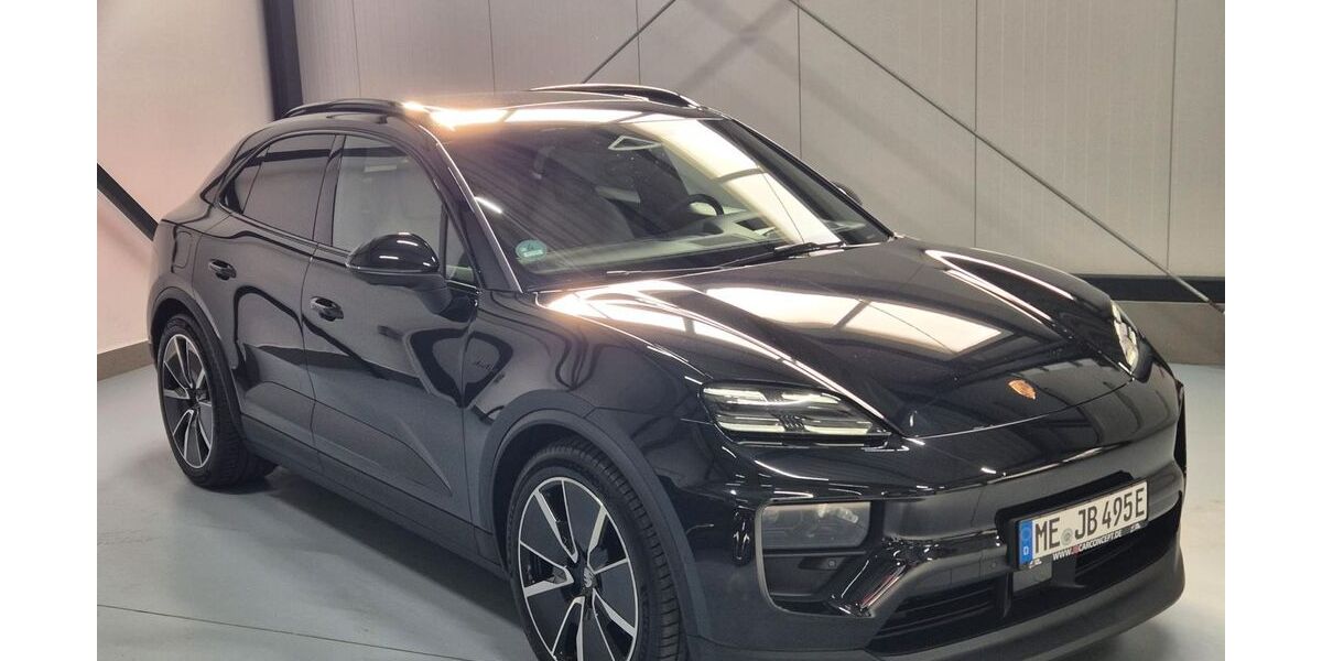 Porsche Macan 15.000 km 99.389 € Haan 42781