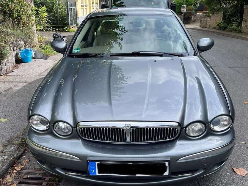 Jaguar X-Type 179.000 km 4.999 € Wuppertal Beyenburg 42399