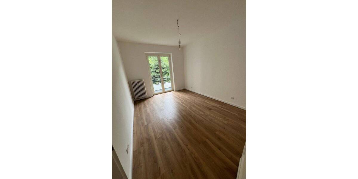 Etagenwohnung Düsseldorf Bilk - 3 Zimmer, 79 m&sup2;, 1.430&euro; | Angebot:26886365